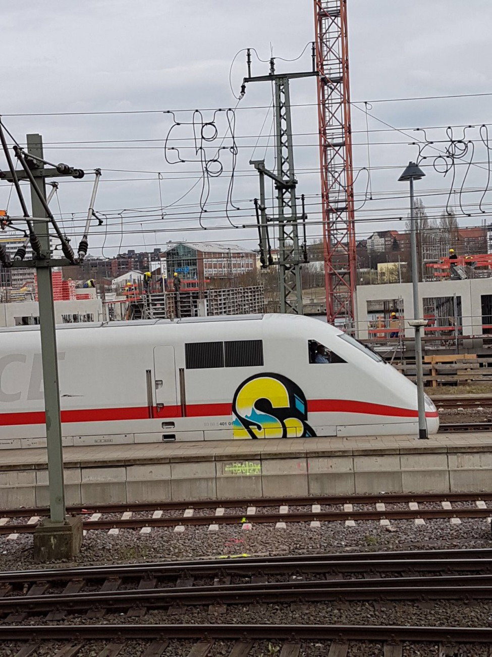 Graffiti Wall - Photo by zzzzz - S (2017)