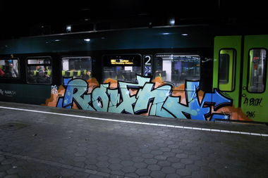 Graffiti Train - Photo by zzzzz