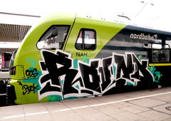 Graffiti Train - Photo by zzzzz (2018)