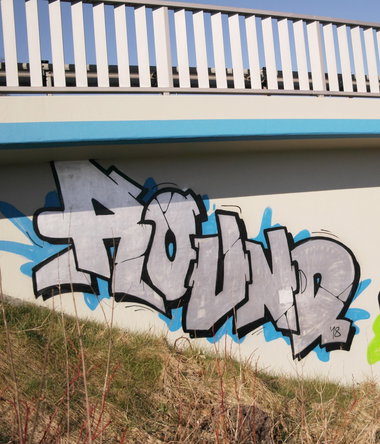 Graffiti Wall - Photo by zzzzz (2018)