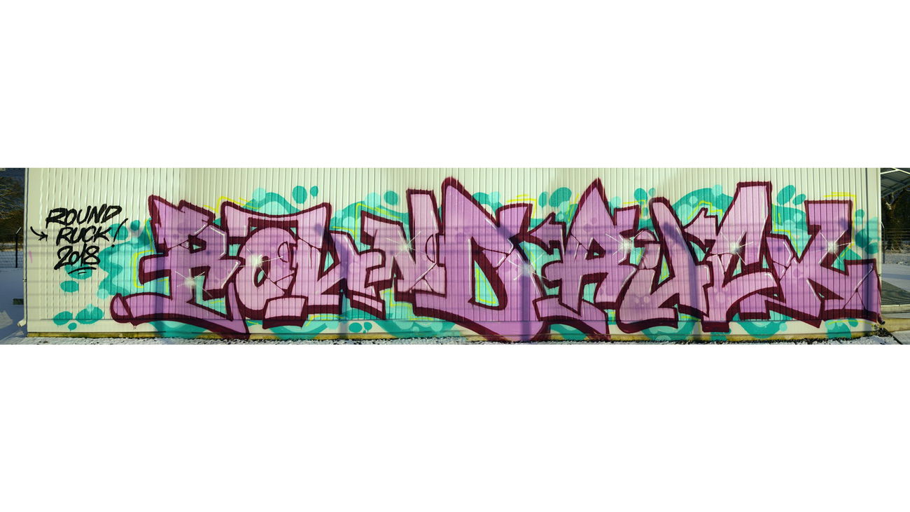 Graffiti Wall - Photo by zzzzz (2018)