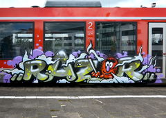 Graffiti Train - Photo by zzzzz