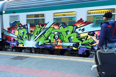 Graffiti Train - Photo by zzzzz - Razor (2016)