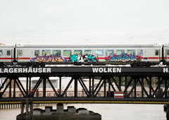 Graffiti Train - Photo by zzzzz