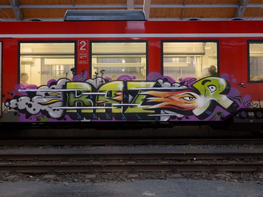 Graffiti Train - Photo by zzzzz