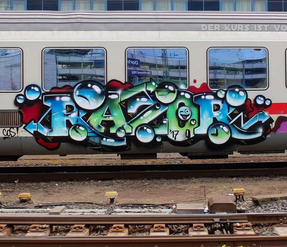 Graffiti Train - Photo by zzzzz - bubbles (2017)