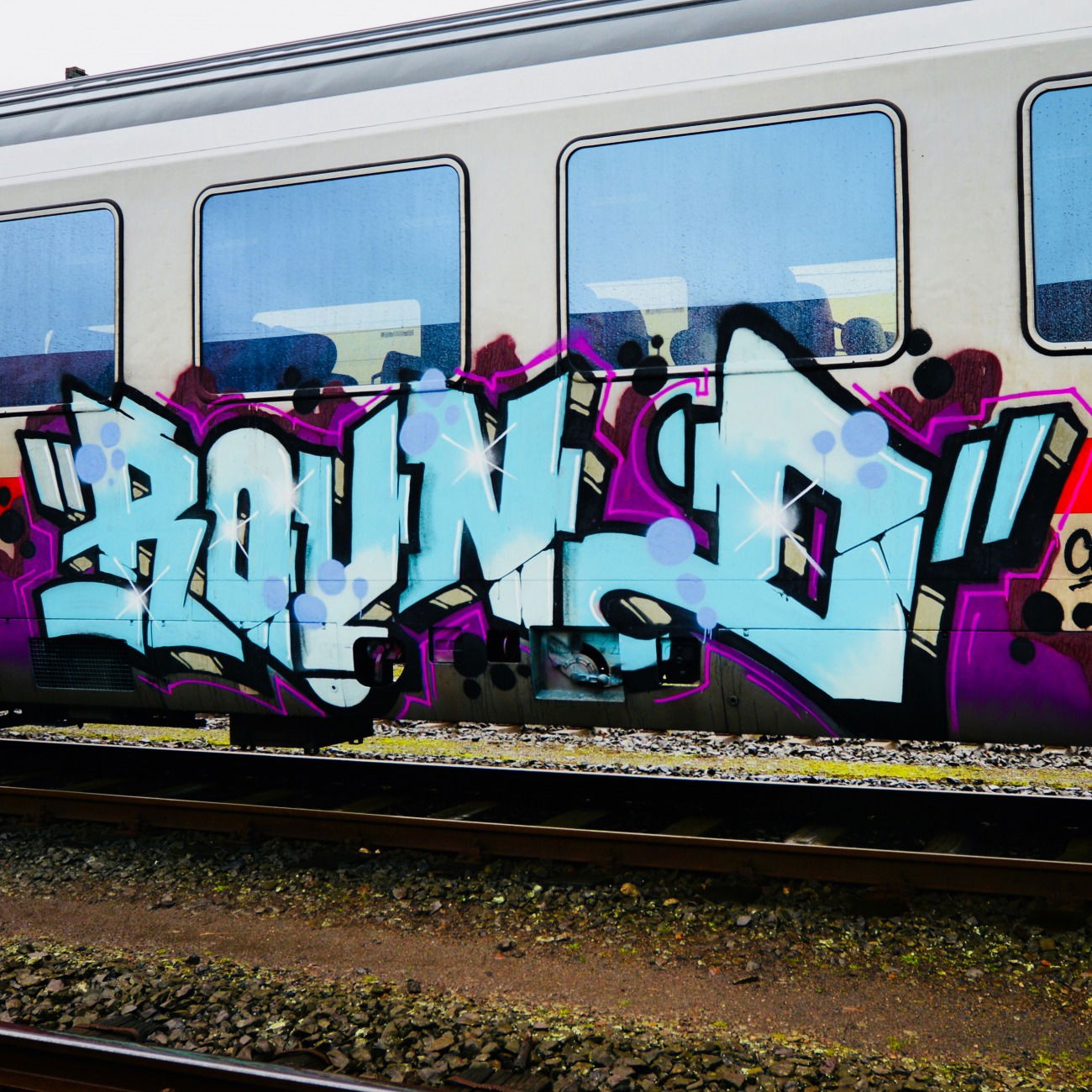 Graffiti Train - Photo by zzzzz (2017)