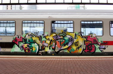Graffiti Train - Photo by zzzzz (2017)