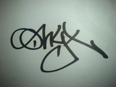 Graffiti Bombing - Photo by zzzzzz - Kimbo (2012)